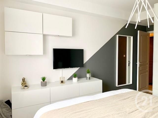 Afficher la photo en grand maison à vendre - 5 pièces - 135.0 m2 - ST ETIENNE EN COGLES - 35 - BRETAGNE - Century 21 Gambetta