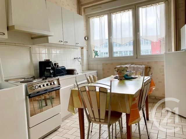 Afficher la photo en grand maison à vendre - 5 pièces - 91.68 m2 - FOUGERES - 35 - BRETAGNE - Century 21 Gambetta