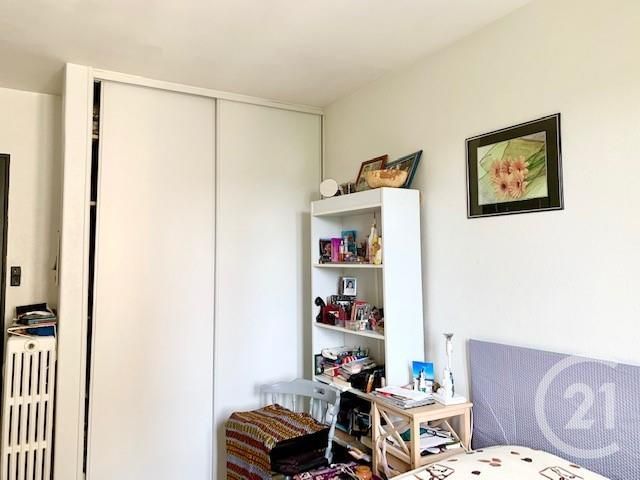 Appartement F3 à vendre - 3 pièces - 57.07 m2 - FOUGERES - 35 - BRETAGNE - Century 21 Gambetta Appartement F3 à vendre - 3 pièces - 57.07 m2 - FOUGERES - 35 - BRETAGNE - Century 21 Gambetta