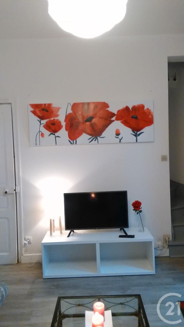 Afficher la photo en grand immeuble à vendre - 84.0 m2 - FOUGERES - 35 - BRETAGNE - Century 21 Gambetta