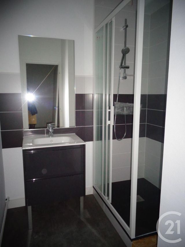 appartement à louer - 4 pièces - 97.54 m2 - FOUGERES - 35 - BRETAGNE - Century 21 Gambetta appartement à louer - 4 pièces - 97.54 m2 - FOUGERES - 35 - BRETAGNE - Century 21 Gambetta