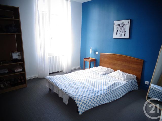 Afficher la photo en grand Appartement F4 à vendre - 4 pièces - 82.02 m2 - FOUGERES - 35 - BRETAGNE - Century 21 Gambetta