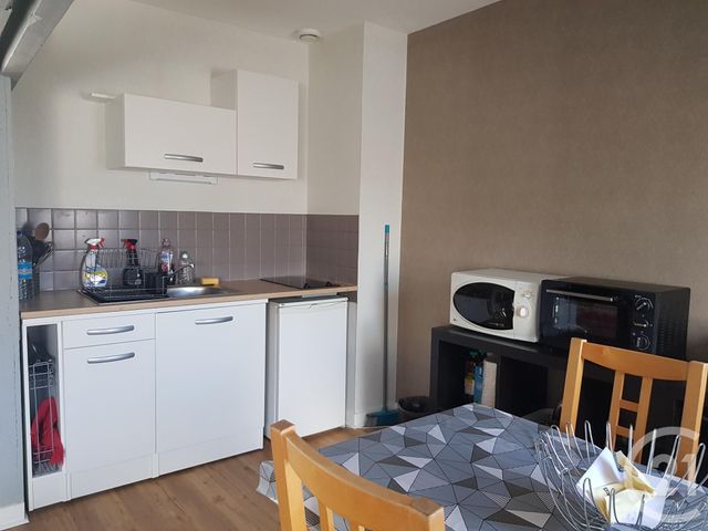 Appartement T2 à louer - 2 pièces - 26.48 m2 - FOUGERES - 35 - BRETAGNE - Century 21 Gambetta Appartement T2 à louer - 2 pièces - 26.48 m2 - FOUGERES - 35 - BRETAGNE - Century 21 Gambetta
