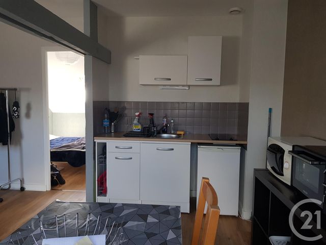Appartement T2 à louer - 2 pièces - 26.48 m2 - FOUGERES - 35 - BRETAGNE - Century 21 Gambetta Appartement T2 à louer - 2 pièces - 26.48 m2 - FOUGERES - 35 - BRETAGNE - Century 21 Gambetta