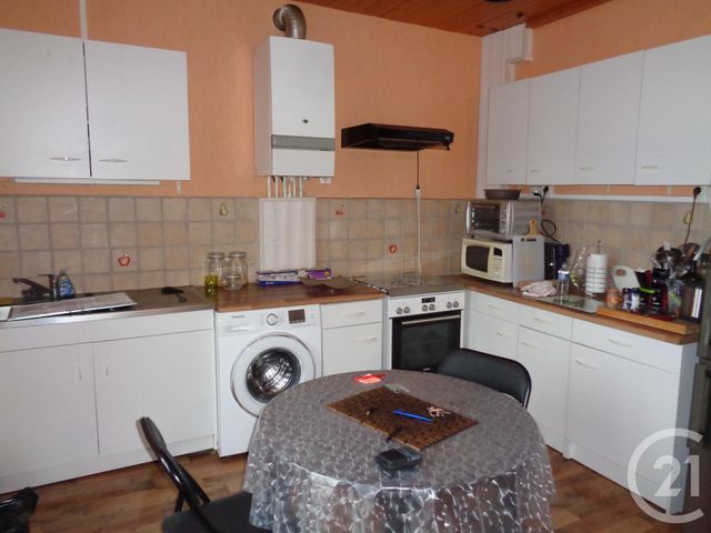Afficher la photo en grand Appartement T3 à louer - 3 pièces - 60.7 m2 - FOUGERES - 35 - BRETAGNE - Century 21 Gambetta