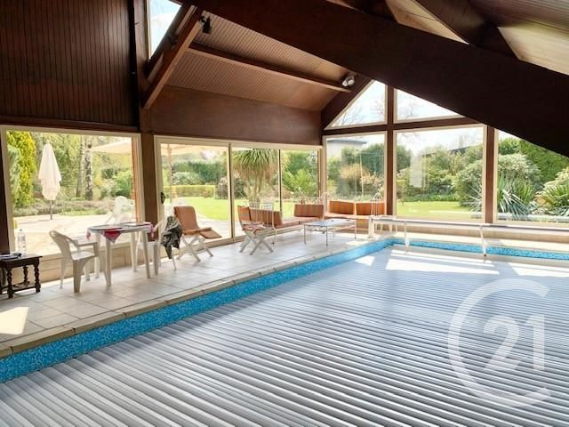 Afficher la photo en grand maison à vendre - 8 pièces - 270.0 m2 - LECOUSSE - 35 - BRETAGNE - Century 21 Gambetta