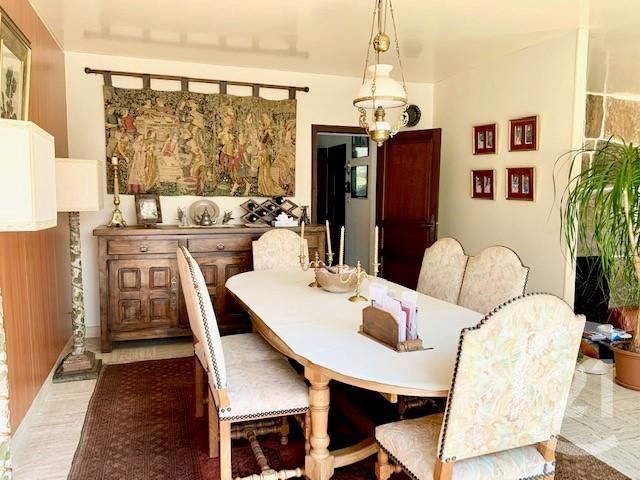 Afficher la photo en grand maison à vendre - 8 pièces - 270.0 m2 - LECOUSSE - 35 - BRETAGNE - Century 21 Gambetta