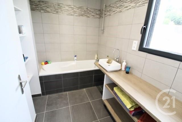 Afficher la photo en grand maison à vendre - 4 pièces - 150.0 m2 - CHAUVIGNE - 35 - BRETAGNE - Century 21 Gambetta