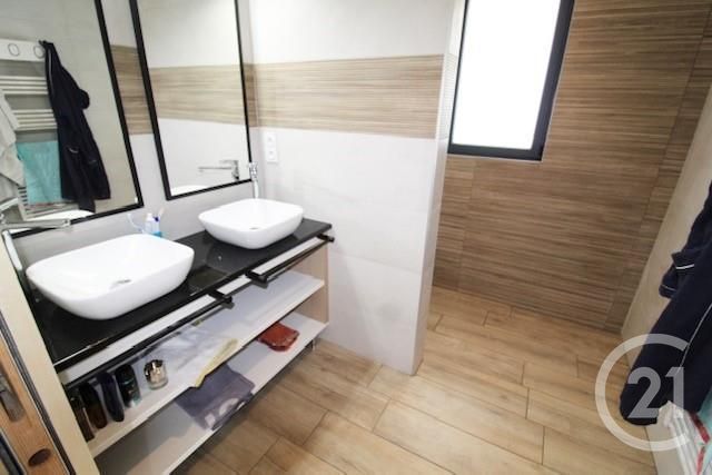 Afficher la photo en grand maison à vendre - 4 pièces - 150.0 m2 - CHAUVIGNE - 35 - BRETAGNE - Century 21 Gambetta