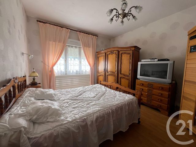 Afficher la photo en grand maison à vendre - 9 pièces - 237.79 m2 - MAEN ROCH - 35 - BRETAGNE - Century 21 Gambetta