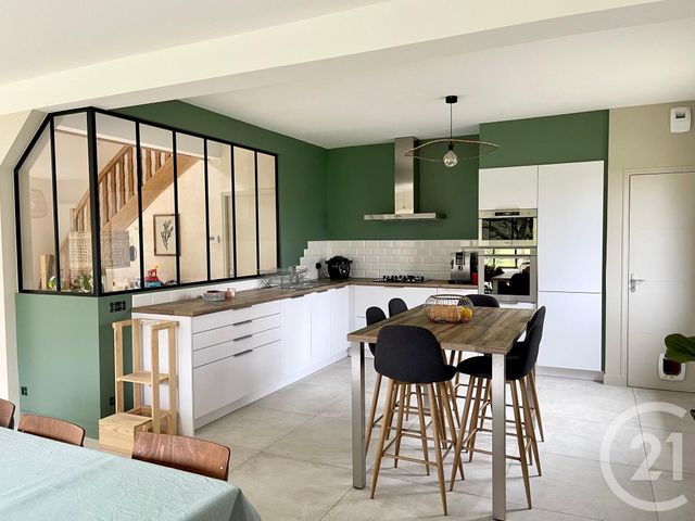 maison à vendre - 6 pièces - 201.58 m2 - FOUGERES - 35 - BRETAGNE - Century 21 Gambetta