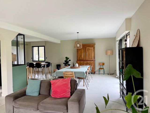 maison à vendre - 6 pièces - 201.58 m2 - FOUGERES - 35 - BRETAGNE - Century 21 Gambetta
