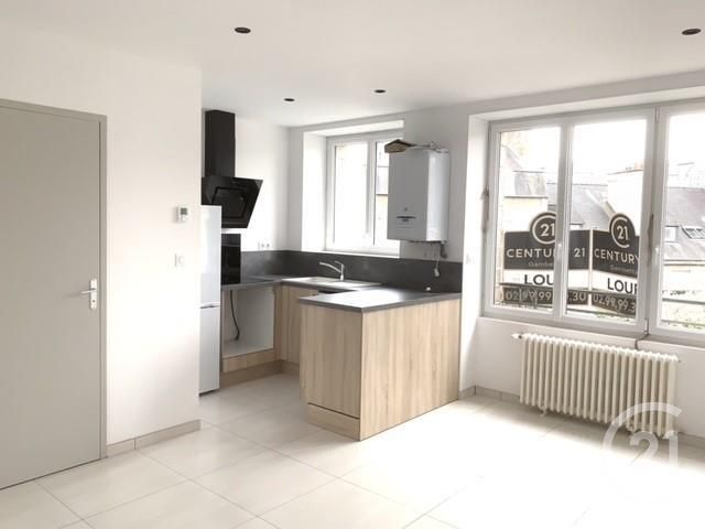 Appartement T2 à louer - 2 pièces - 38.0 m2 - FOUGERES - 35 - BRETAGNE - Century 21 Gambetta