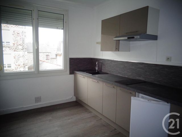 Appartement T1 à louer - 1 pièce - 31.9 m2 - FOUGERES - 35 - BRETAGNE - Century 21 Gambetta