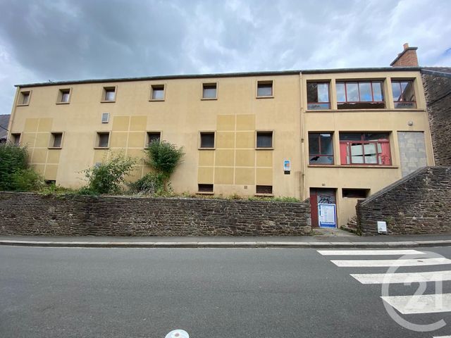 Afficher la photo en grand immeuble à vendre - 500.0 m2 - FOUGERES - 35 - BRETAGNE - Century 21 Gambetta