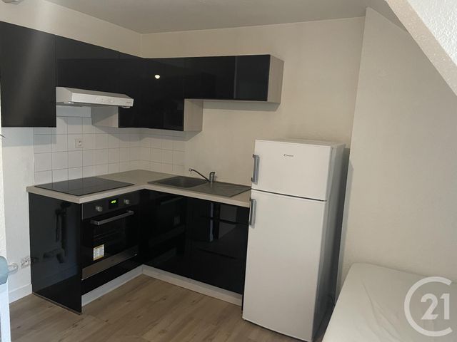 appartement à louer - 2 pièces - 26.0 m2 - FOUGERES - 35 - BRETAGNE - Century 21 Gambetta