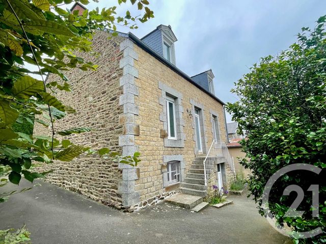 maison à vendre - 6 pièces - 132.0 m2 - FOUGERES - 35 - BRETAGNE - Century 21 Gambetta