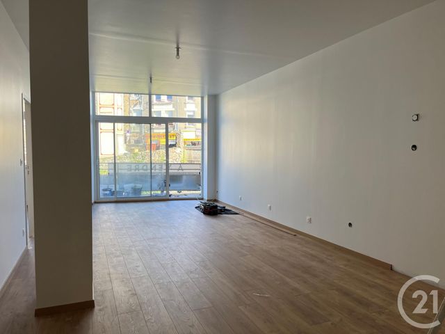 Appartement T3 à vendre - 5 pièces - 97.0 m2 - FOUGERES - 35 - BRETAGNE - Century 21 Gambetta