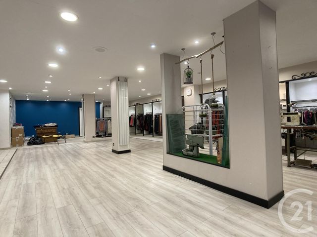 immeuble à vendre - 940.0 m2 - FOUGERES - 35 - BRETAGNE - Century 21 Gambetta