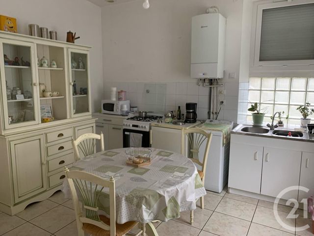 maison à vendre - 3 pièces - 60.4 m2 - FOUGERES - 35 - BRETAGNE - Century 21 Gambetta
