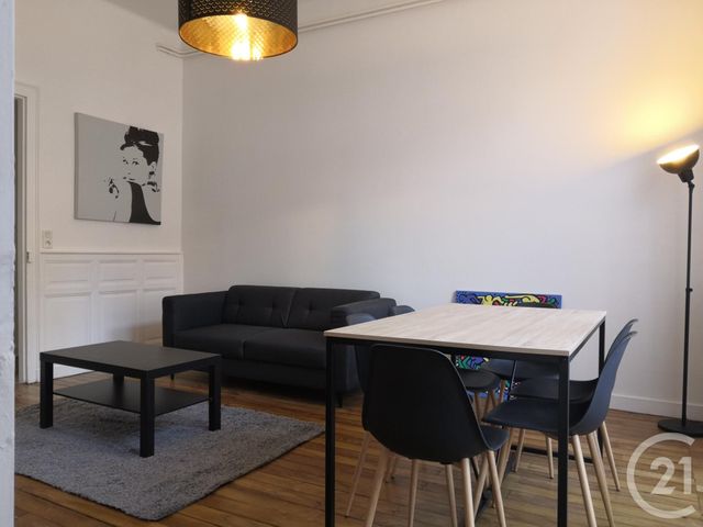 Appartement Chambre à louer - 1 pièce - 12.46 m2 - FOUGERES - 35 - BRETAGNE - Century 21 Gambetta