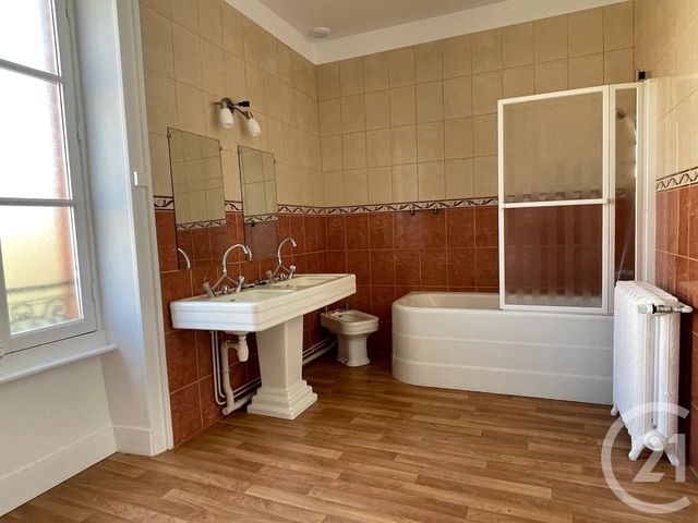 maison à vendre - 9 pièces - 149.99 m2 - FOUGERES - 35 - BRETAGNE - Century 21 Gambetta