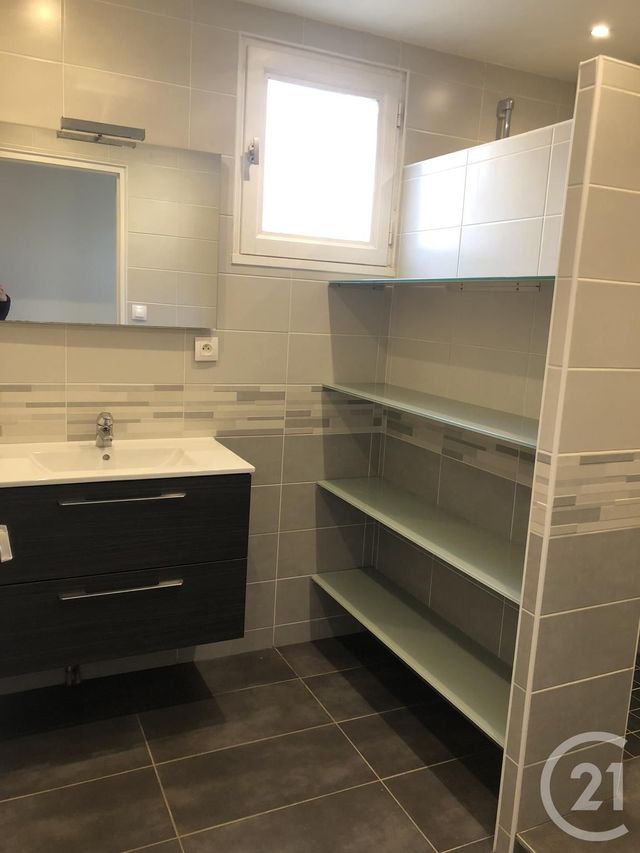maison à louer - 4 pièces - 82.29 m2 - ST HILAIRE DES LANDES - 35 - BRETAGNE - Century 21 Gambetta