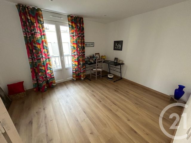 Appartement T4 à vendre - 4 pièces - 101.34 m2 - FOUGERES - 35 - BRETAGNE - Century 21 Gambetta