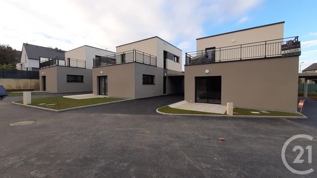 maison à louer - 4 pièces - 99.04 m2 - LECOUSSE - 35 - BRETAGNE - Century 21 Gambetta