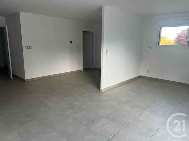 Afficher la photo en grand maison à louer - 4 pièces - 99.04 m2 - LECOUSSE - 35 - BRETAGNE - Century 21 Gambetta