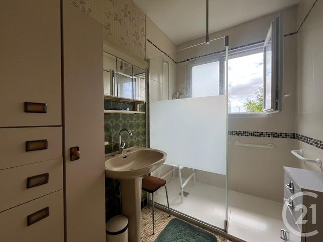 maison à vendre - 8 pièces - 203.21 m2 - FOUGERES - 35 - BRETAGNE - Century 21 Gambetta