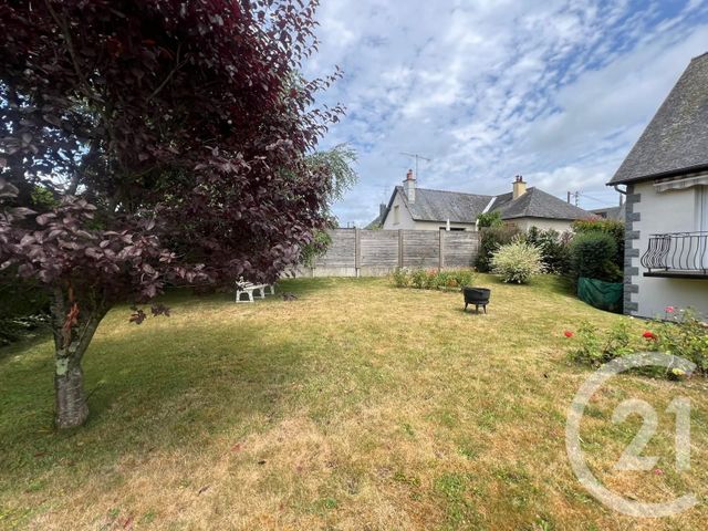 maison à vendre - 8 pièces - 203.21 m2 - FOUGERES - 35 - BRETAGNE - Century 21 Gambetta