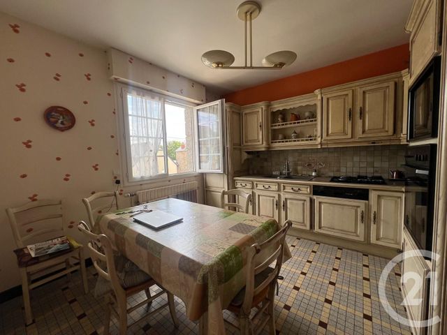 maison à vendre - 8 pièces - 203.21 m2 - FOUGERES - 35 - BRETAGNE - Century 21 Gambetta