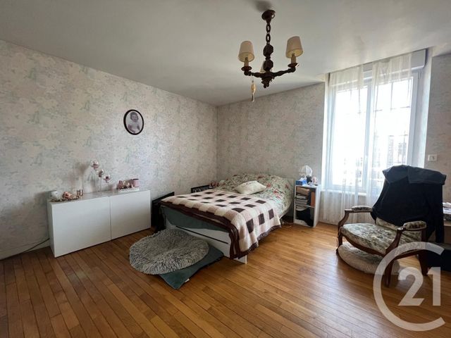 Afficher la photo en grand maison à vendre - 4 pièces - 106.66 m2 - FOUGERES - 35 - BRETAGNE - Century 21 Gambetta