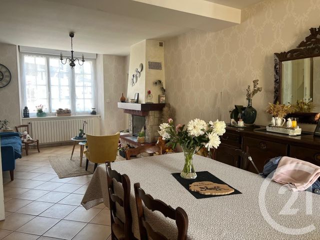 Afficher la photo en grand maison à vendre - 4 pièces - 106.66 m2 - FOUGERES - 35 - BRETAGNE - Century 21 Gambetta