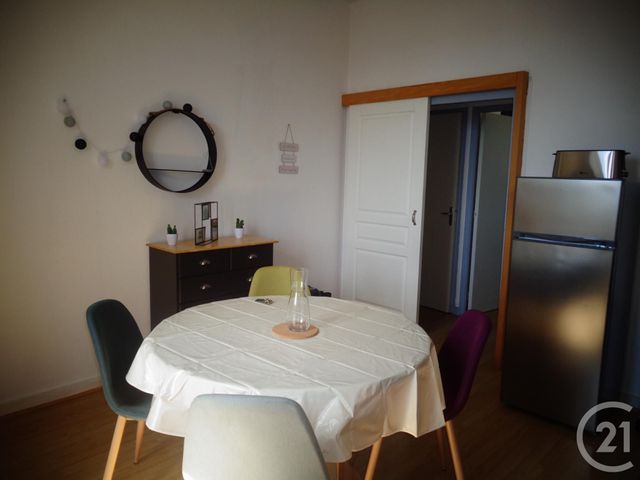 Appartement T2 à louer - 2 pièces - 31.4 m2 - FOUGERES - 35 - BRETAGNE - Century 21 Gambetta