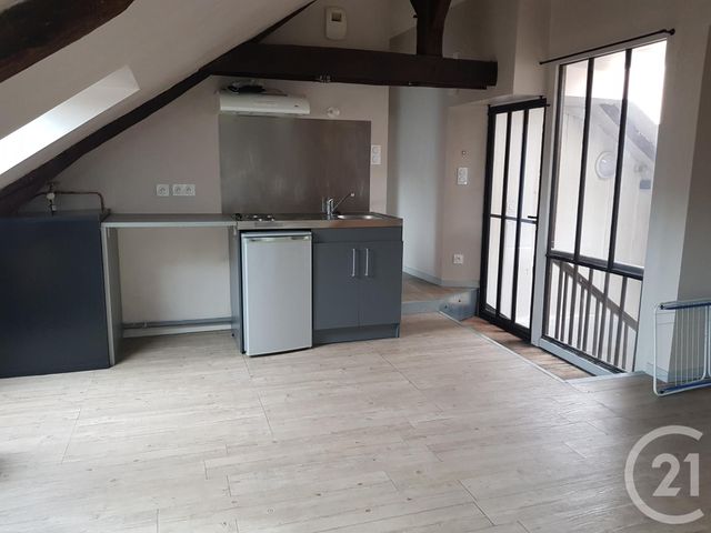 Appartement F2 à louer - 2 pièces - 29.0 m2 - FOUGERES - 35 - BRETAGNE - Century 21 Gambetta