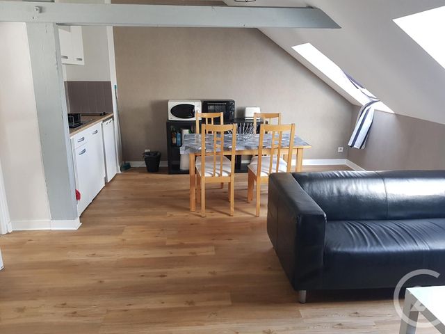 Appartement T2 à louer - 2 pièces - 26.34 m2 - FOUGERES - 35 - BRETAGNE - Century 21 Gambetta