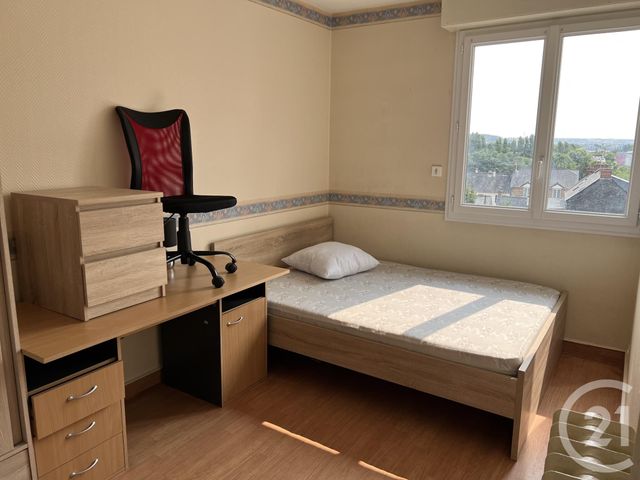 Appartement à louer - 4 pièces - 9.95 m2 - FOUGERES - 35 - BRETAGNE - Century 21 Gambetta