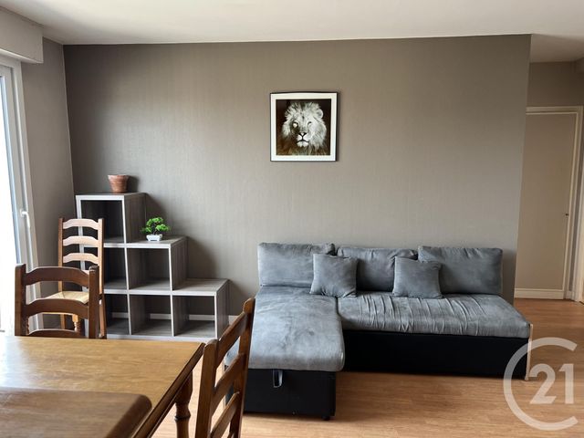 Appartement à louer - 4 pièces - 9.66 m2 - FOUGERES - 35 - BRETAGNE - Century 21 Gambetta