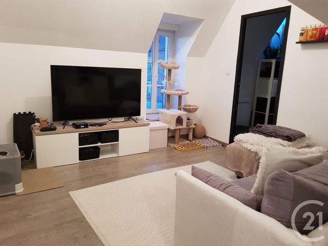 Appartement T3 à louer - 3 pièces - 45.79 m2 - FOUGERES - 35 - BRETAGNE - Century 21 Gambetta