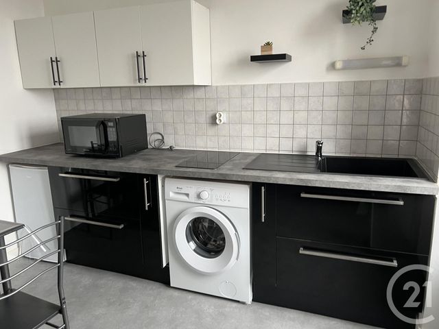 Appartement à louer - 2 pièces - 24.76 m2 - FOUGERES - 35 - BRETAGNE - Century 21 Gambetta