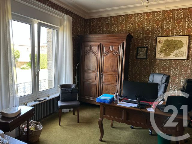 Afficher la photo en grand maison à vendre - 9 pièces - 219.0 m2 - FOUGERES - 35 - BRETAGNE - Century 21 Gambetta