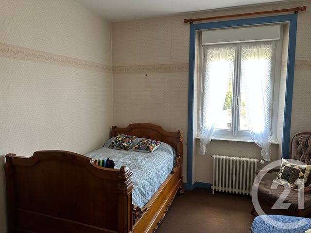 Afficher la photo en grand maison à vendre - 9 pièces - 219.0 m2 - FOUGERES - 35 - BRETAGNE - Century 21 Gambetta