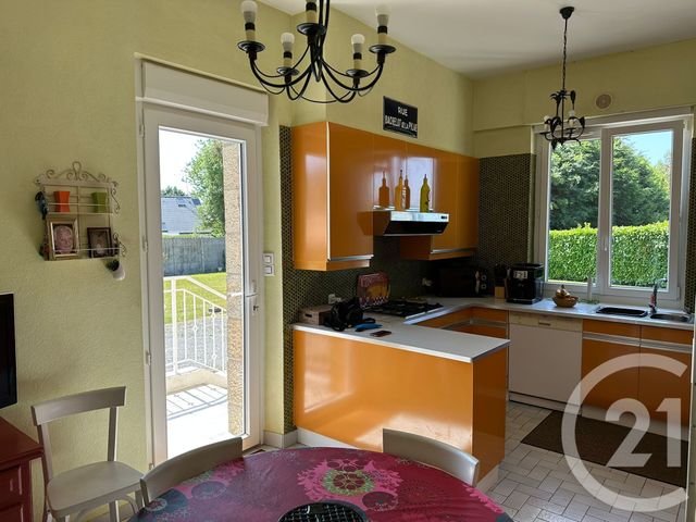 Afficher la photo en grand maison à vendre - 9 pièces - 219.0 m2 - FOUGERES - 35 - BRETAGNE - Century 21 Gambetta