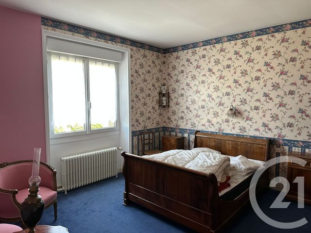 Afficher la photo en grand maison à vendre - 9 pièces - 219.0 m2 - FOUGERES - 35 - BRETAGNE - Century 21 Gambetta