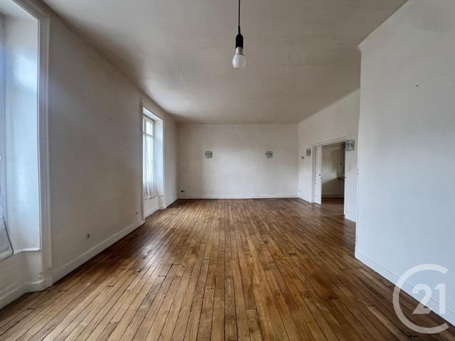 Appartement T3 à vendre - 5 pièces - 111.0 m2 - FOUGERES - 35 - BRETAGNE - Century 21 Gambetta