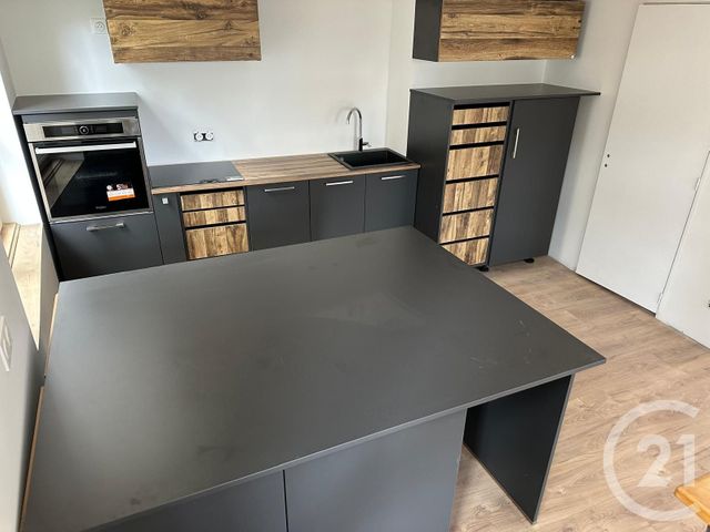 Afficher la photo en grand Appartement T4 à vendre - 4 pièces - 94.7 m2 - FOUGERES - 35 - BRETAGNE - Century 21 Gambetta