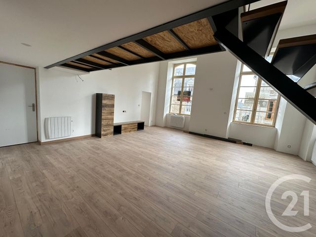 Afficher la photo en grand Appartement T4 à vendre - 4 pièces - 94.7 m2 - FOUGERES - 35 - BRETAGNE - Century 21 Gambetta