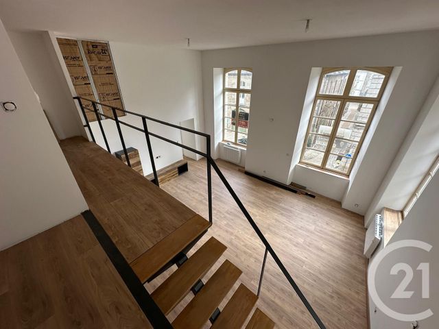Afficher la photo en grand Appartement T4 à vendre - 4 pièces - 94.7 m2 - FOUGERES - 35 - BRETAGNE - Century 21 Gambetta